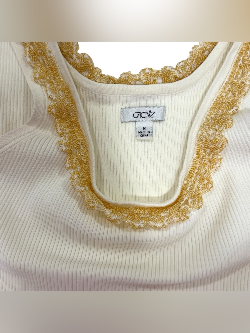 Cache Y2K Retro Small Ivory
Cream Micro Ribbed Gold Beaded Scoop Neck Top Size S - Picture 4 of 7